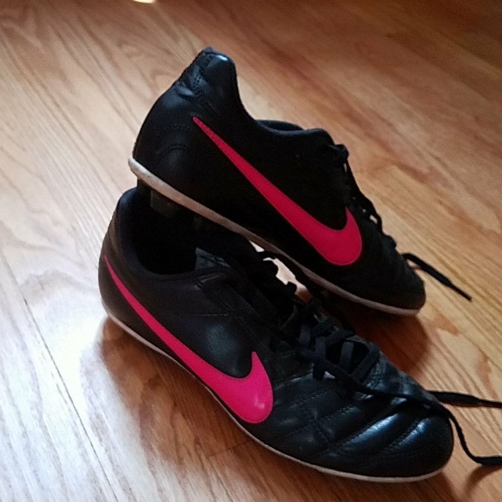 Nike girls cleats